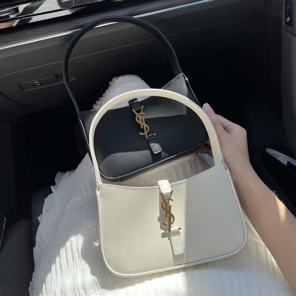 2026224174915595 710